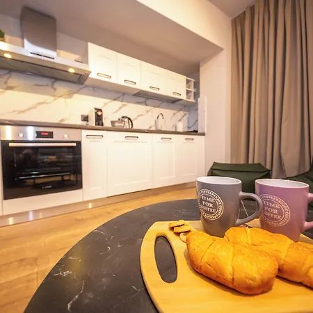 Blloku Unique 2 * Tiran