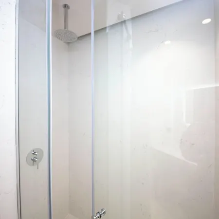 Blloku Unique 2 * Tiran