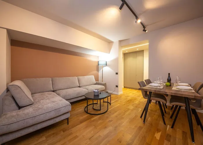 Apartment Blloku Unique 2 *