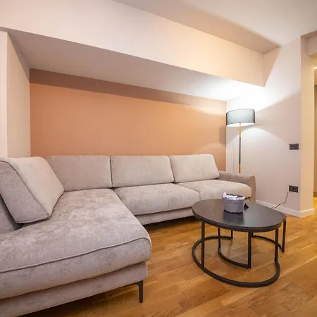 Apartament Blloku Unique 2 Tirana