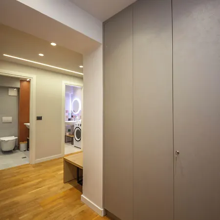 Blloku Unique 2 * Tirana