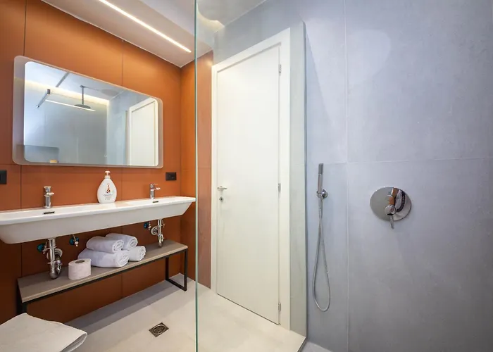 Apartament Blloku Unique 2 *